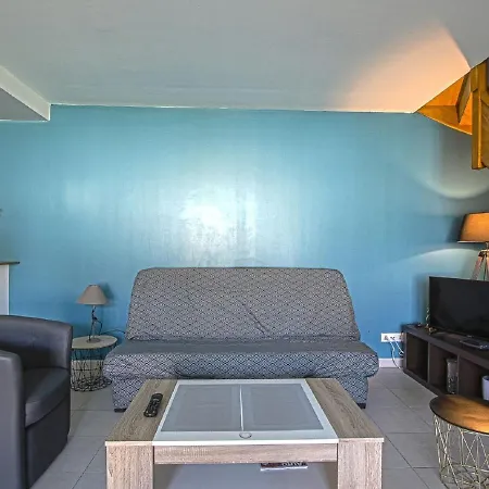 Appartamento Tasteful In Comes With Terrace Commes